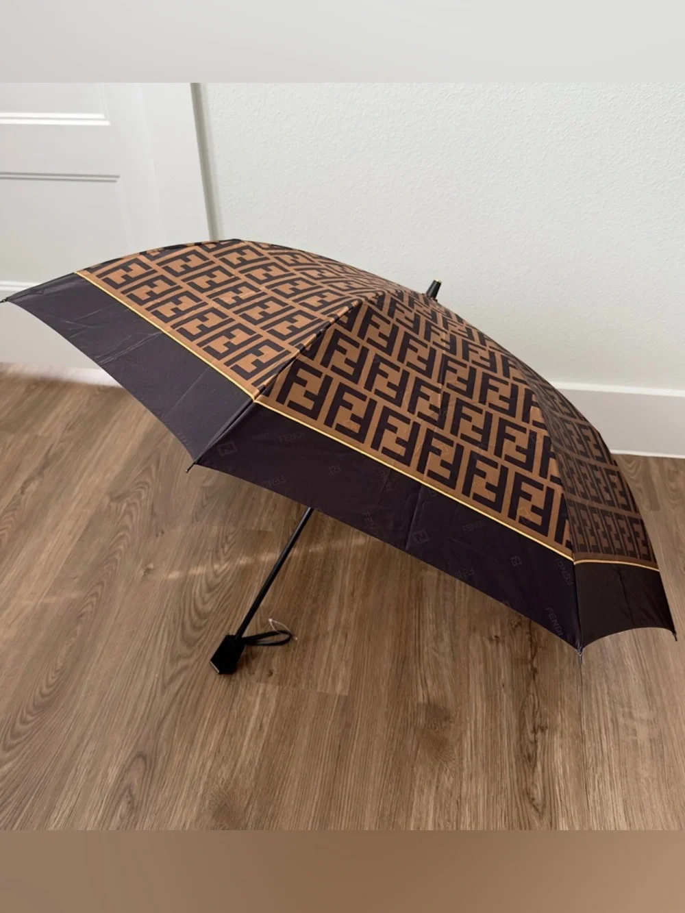 ✨Authentic FENDI Vintage FF Zucca Monogram Nylon Compact Umbrella Brown - Picture 5 of 15